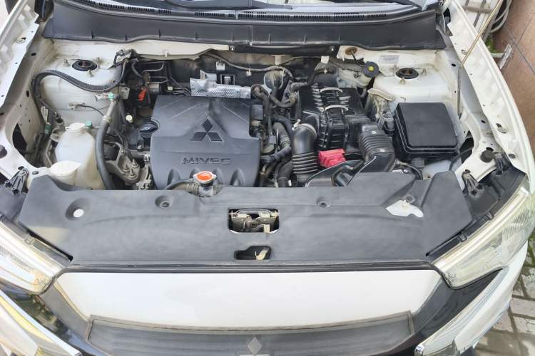 Used Mitsubishi ASX 2016 1.6L Manual Two-Wheel Drive Pioneer Edition Engine Bay