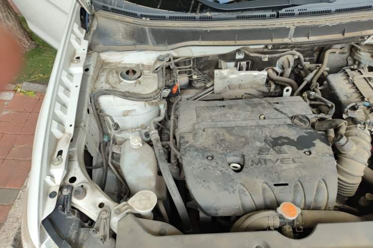 Used Mitsubishi ASX 2016 2.0L CVT Two-Wheel Drive Navigation Edition Engine Bay Right