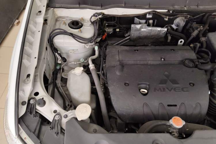 Used Mitsubishi ASX 2016 2.0L CVT Two-Wheel Drive Navigation Edition Engine Bay Right