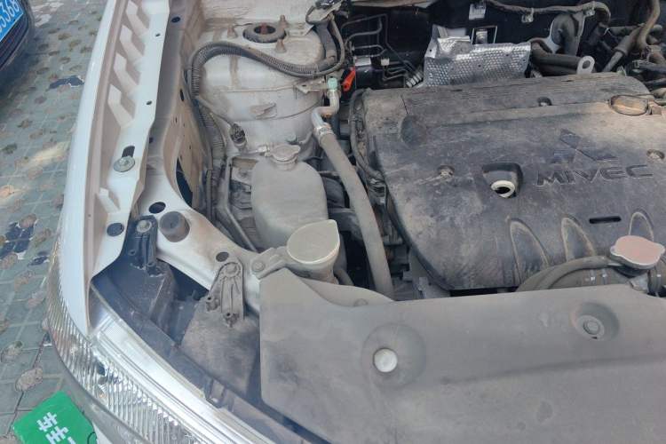 Used Mitsubishi ASX 2016 2.0L CVT Two-Wheel Drive Navigation Edition Engine Bay Right