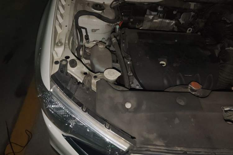 Used Mitsubishi ASX 2016 2.0L CVT Two-Wheel Drive Excellence Edition Engine Bay Right