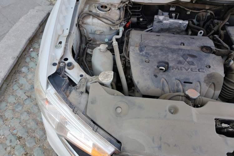 Used Mitsubishi ASX 2016 2.0L CVT Two-Wheel Drive Navigation Edition Engine Bay Right