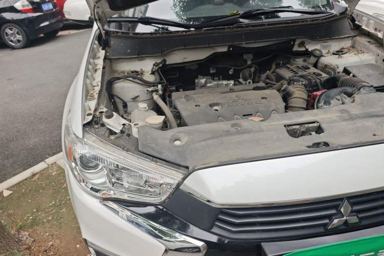 Used Mitsubishi ASX 2016 2.0L CVT Two-Wheel Drive Navigation Edition Engine Bay Right