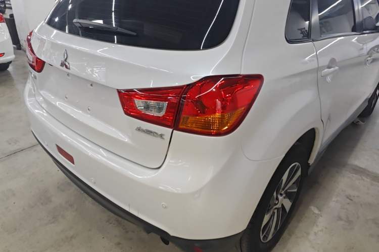 Used Mitsubishi ASX 2016 2.0L CVT Two-Wheel Drive Navigation Edition Exterior 3