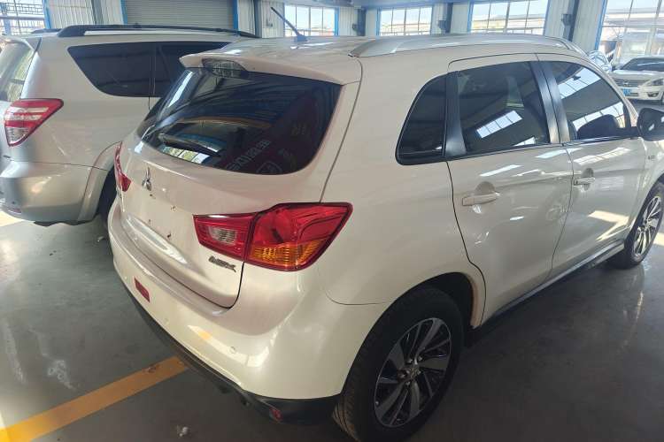 Used Mitsubishi ASX 2016 2.0L CVT Two-Wheel Drive Navigation Edition Exterior 4
