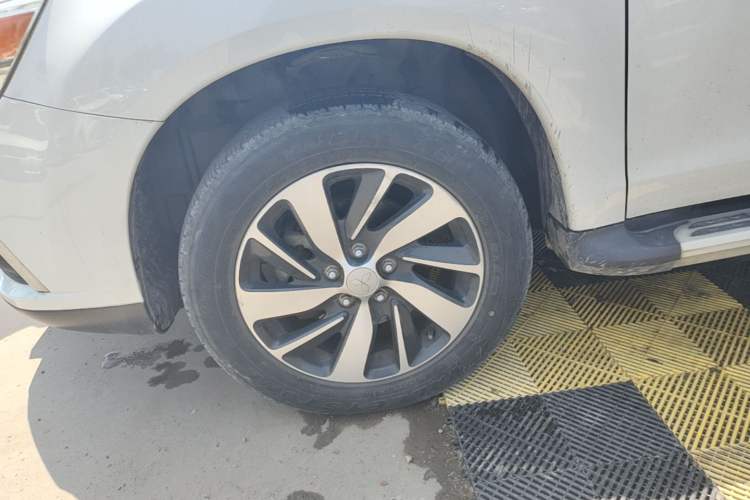 Used Mitsubishi ASX 2016 1.6L Manual Two-Wheel Drive Pioneer Edition Exterior 4
