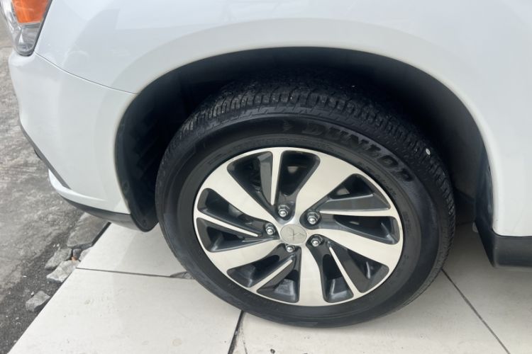 Used Mitsubishi ASX 2016 2.0L CVT Two-Wheel Drive Navigation Edition Exterior 5