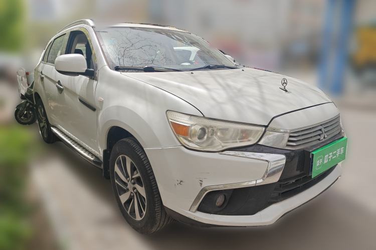 Used Mitsubishi ASX 2016 1.6L Manual Two-Wheel Drive Entry Version Front Right 45 Deg