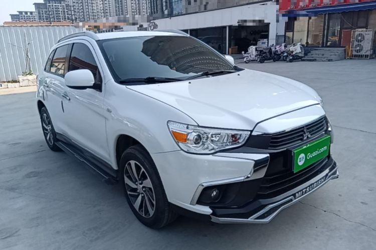 Used Mitsubishi ASX 2016 2.0L CVT Two-Wheel Drive Excellence Edition Front Right 45 Deg