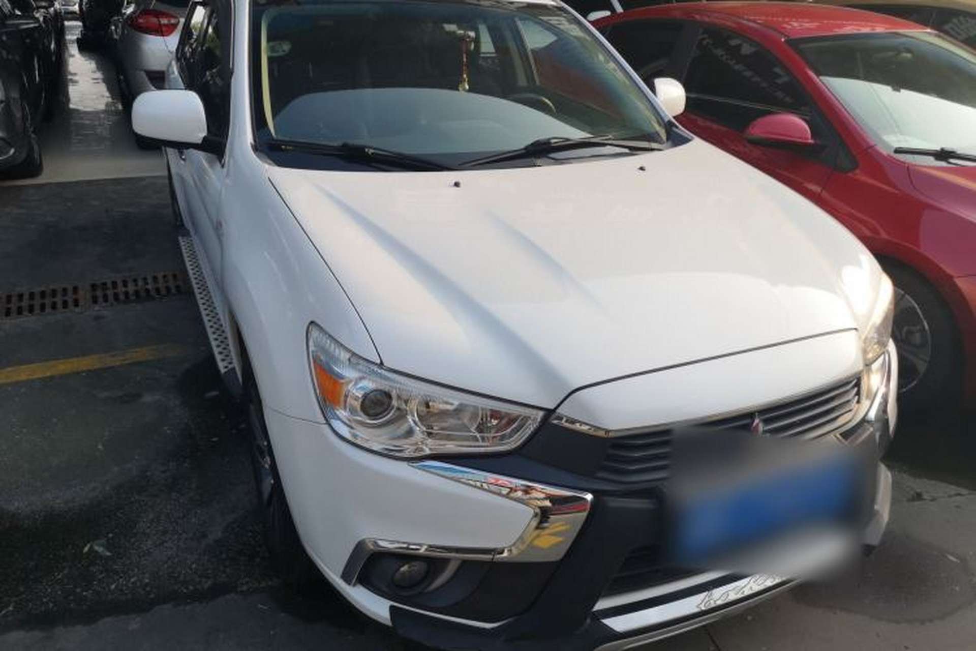 Used Mitsubishi ASX 2016 2.0L CVT Two-Wheel Drive Excellence Edition Front Right 45 Deg
