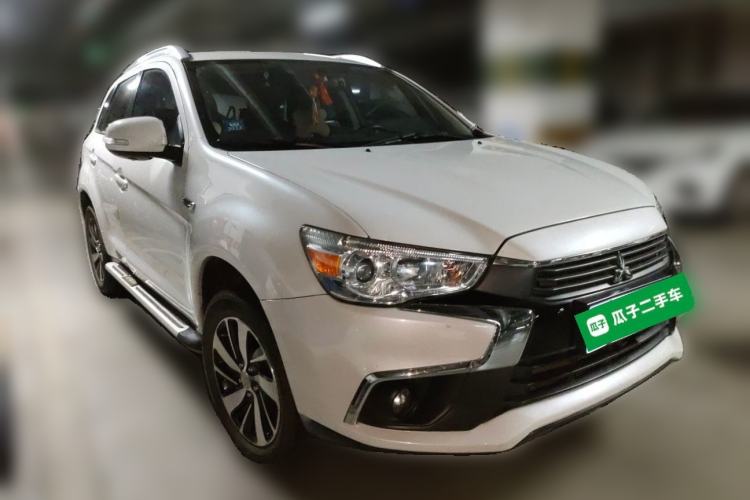 Used Mitsubishi ASX 2016 1.6L Manual Two-Wheel Drive Pioneer Edition Front Right 45 Deg