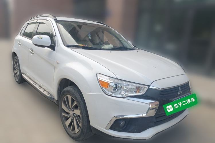 Used Mitsubishi ASX 2016 1.6L Manual Two-Wheel Drive Entry Version Front Right 45 Deg