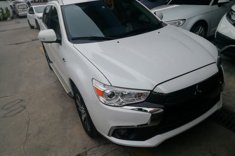 Used Mitsubishi ASX 2016 2.0L CVT Two-Wheel Drive Navigation Edition Front Right 45 Deg
