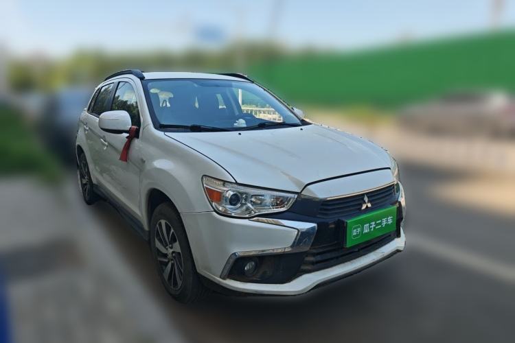 Used Mitsubishi ASX 2016 1.6L Manual Two-Wheel Drive Entry Version Front Right 45 Deg