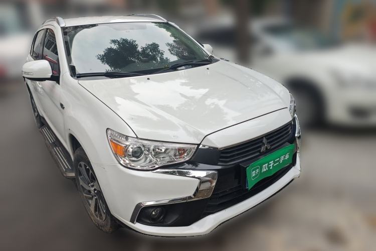 Used Mitsubishi ASX 2016 2.0L CVT Two-Wheel Drive Navigation Edition Front Right 45 Deg