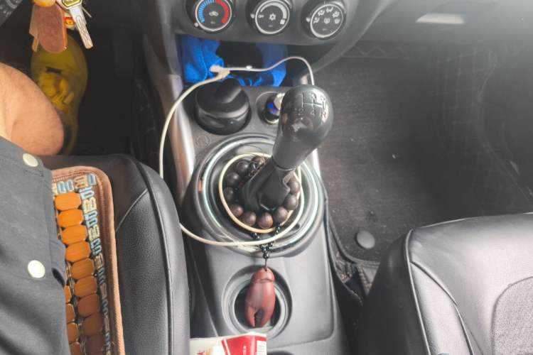 Used Mitsubishi ASX 2016 1.6L Manual Two-Wheel Drive Pioneer Edition Gear Lever