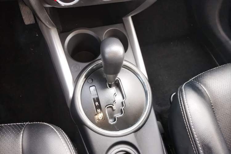 Used Mitsubishi ASX 2016 2.0L CVT Two-Wheel Drive Excellence Edition Gear Lever