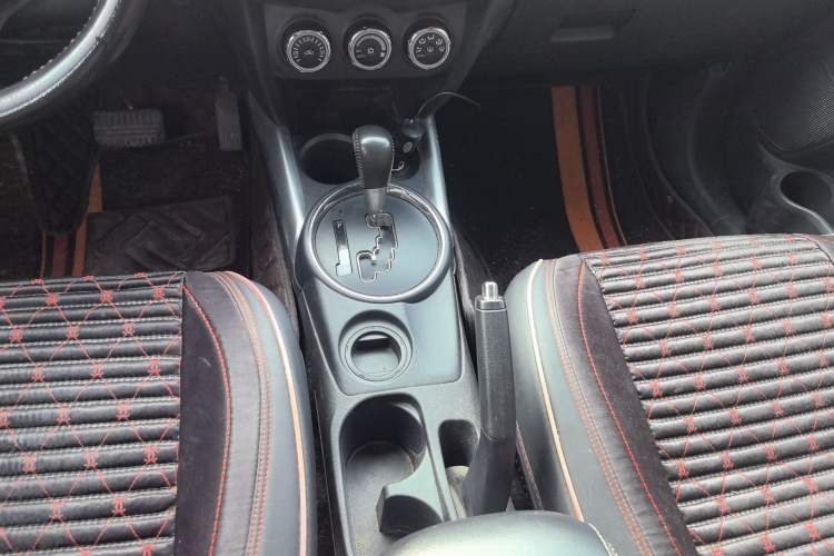 Used Mitsubishi ASX 2016 2.0L CVT Two-Wheel Drive Navigation Edition Gear Lever