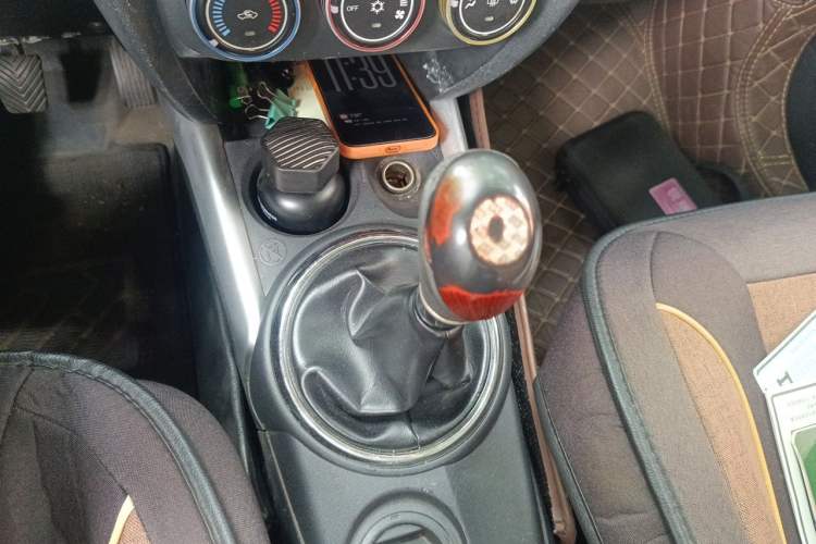 Used Mitsubishi ASX 2016 1.6L Manual Two-Wheel Drive Pioneer Edition Gear Lever