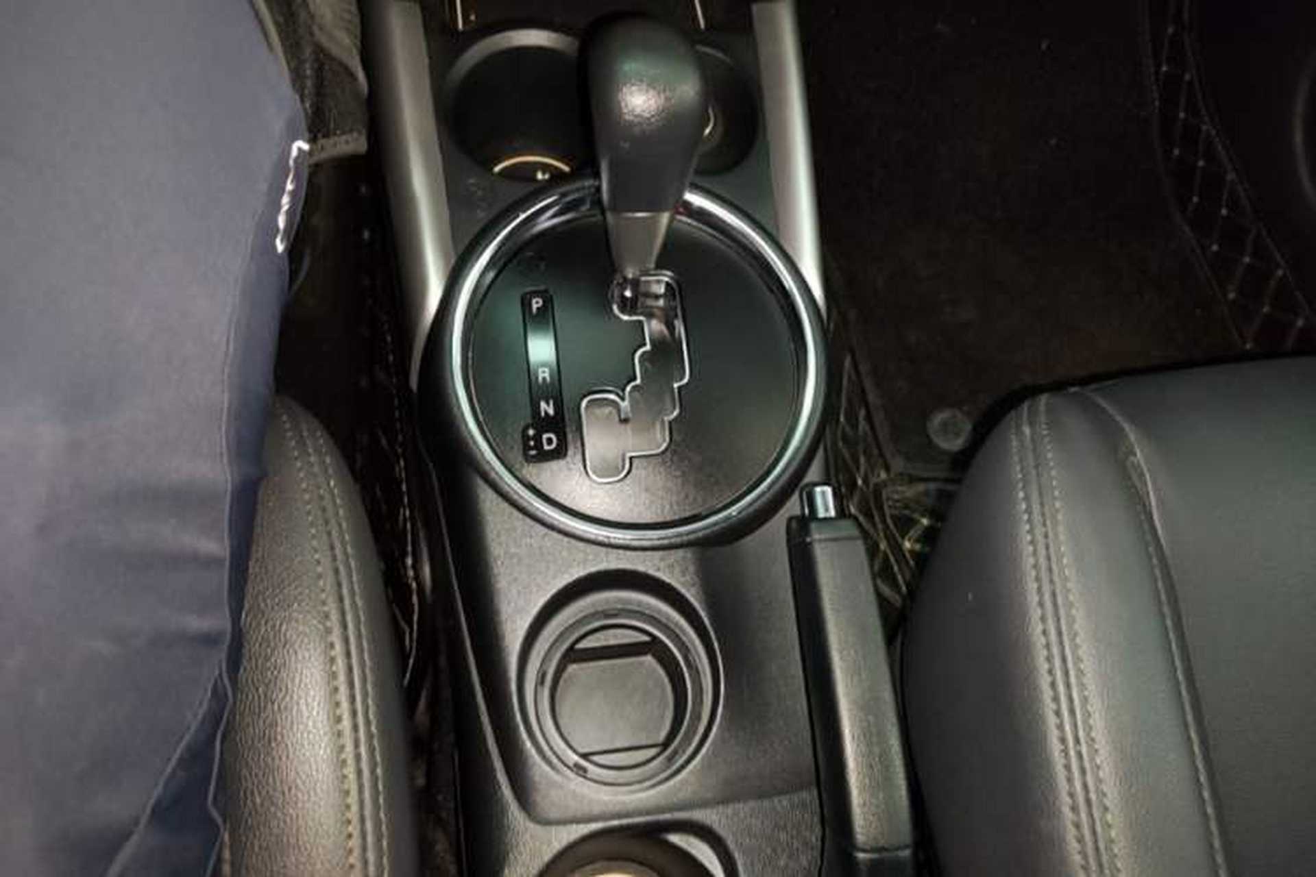 Used Mitsubishi ASX 2016 2.0L CVT Two-Wheel Drive Excellence Edition Gear Lever
