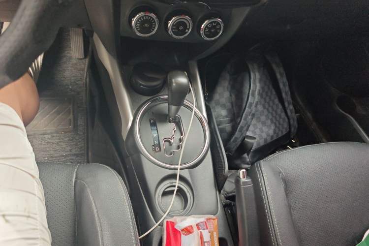 Used Mitsubishi ASX 2016 2.0L CVT Two-Wheel Drive Navigation Edition Gear Lever