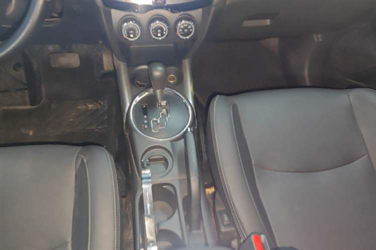 Used Mitsubishi ASX 2016 2.0L CVT Two-Wheel Drive Navigation Edition Gear Lever