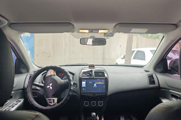 Used Mitsubishi ASX 2016 2.0L CVT Two-Wheel Drive Navigation Edition Headliner