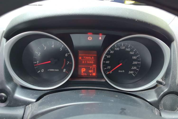 Used Mitsubishi ASX 2016 2.0L CVT Two-Wheel Drive Excellence Edition Instrument Cluster