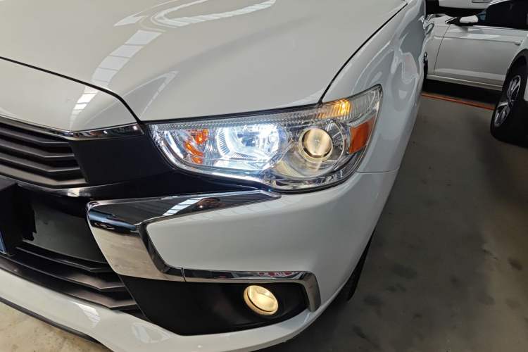 Used Mitsubishi ASX 2016 2.0L CVT Two-Wheel Drive Navigation Edition Left Front Headlight