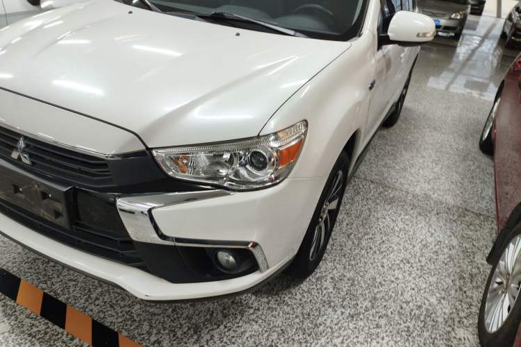 Used Mitsubishi ASX 2016 2.0L CVT Two-Wheel Drive Navigation Edition Left Front Headlight