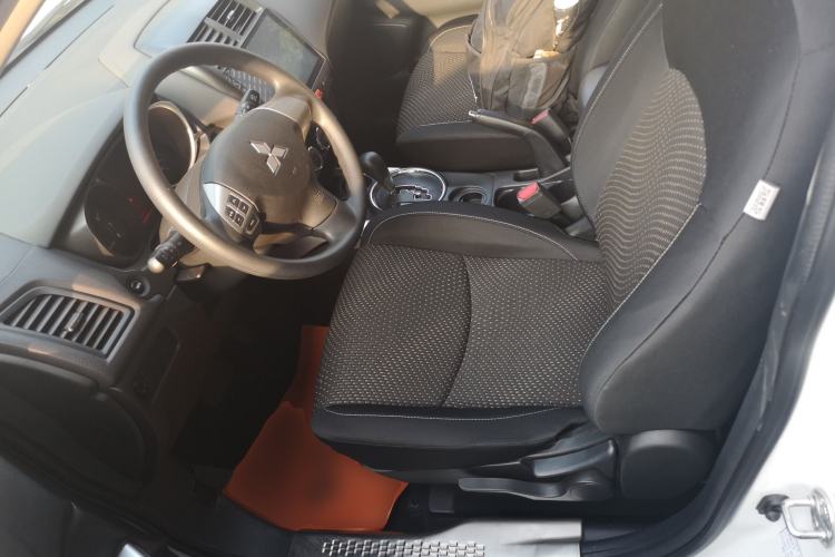 Used Mitsubishi ASX 2016 2.0L CVT Two-Wheel Drive Excellence Edition Left Front Seat