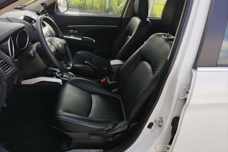 Used Mitsubishi ASX 2016 2.0L CVT Two-Wheel Drive Excellence Edition Left Front Seat