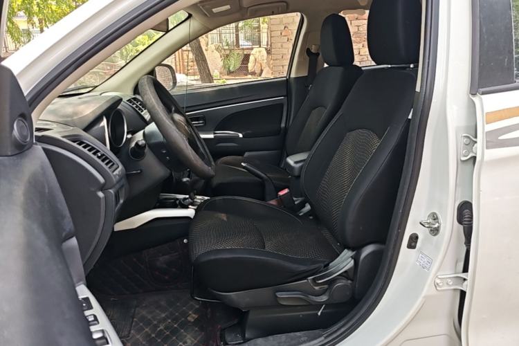 Used Mitsubishi ASX 2016 2.0L CVT Two-Wheel Drive Excellence Edition Left Front Seat