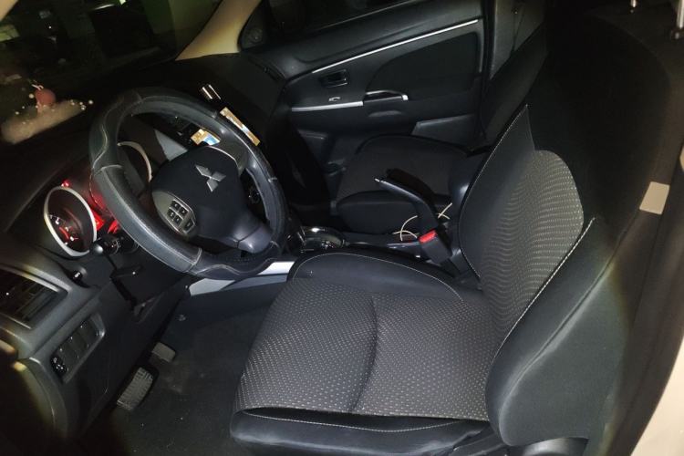 Used Mitsubishi ASX 2016 2.0L CVT Two-Wheel Drive Excellence Edition Left Front Seat