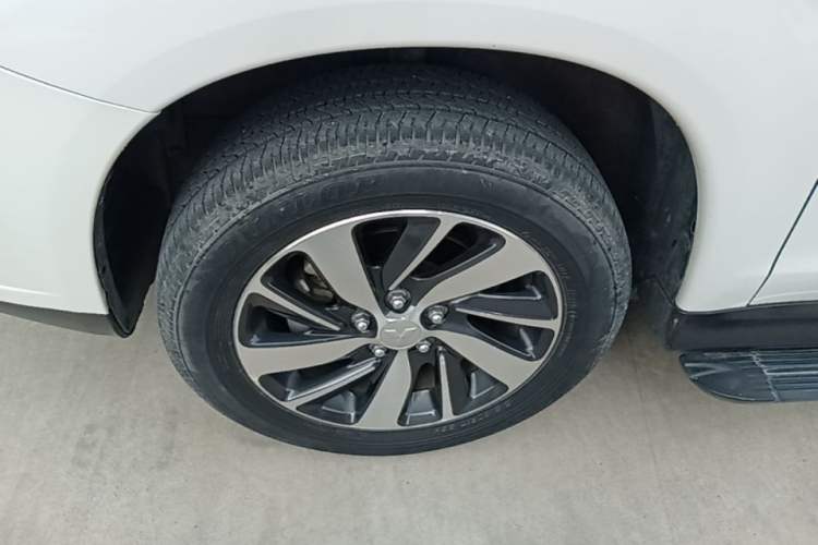 Used Mitsubishi ASX 2016 2.0L CVT Two-Wheel Drive Excellence Edition Left Front Wheel Hub