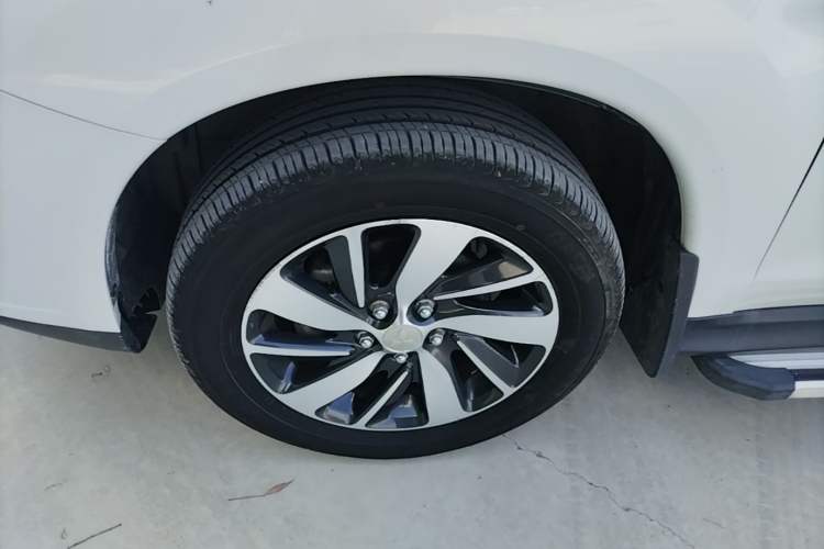 Used Mitsubishi ASX 2016 2.0L CVT Two-Wheel Drive Excellence Edition Left Front Wheel Hub