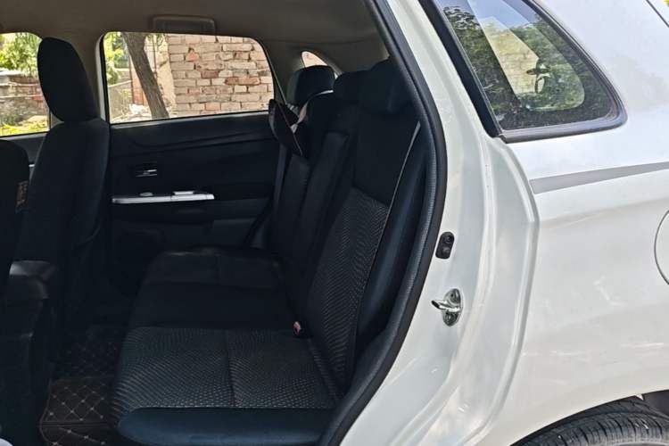 Used Mitsubishi ASX 2016 2.0L CVT Two-Wheel Drive Excellence Edition Left Rear Seat