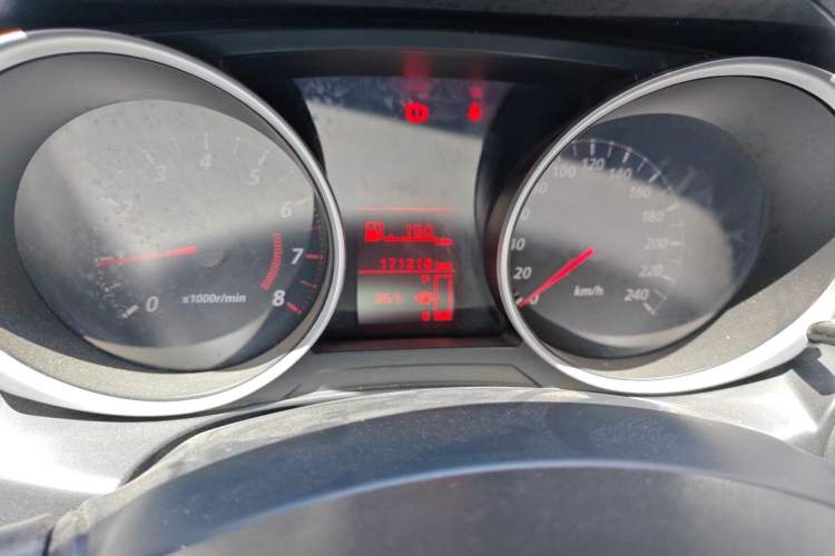 Used Mitsubishi ASX 2016 1.6L Manual Two-Wheel Drive Entry Version Odometer Close Up