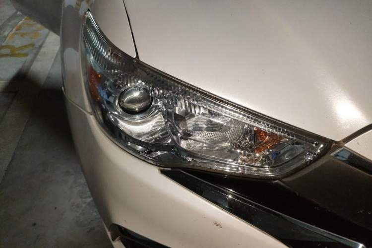 Used Mitsubishi ASX 2016 1.6L Manual Two-Wheel Drive Pioneer Edition Right Front Headlight