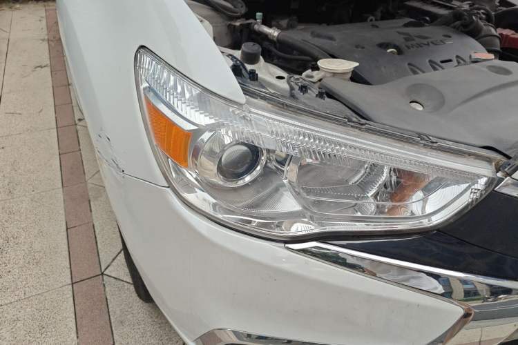 Used Mitsubishi ASX 2016 2.0L CVT Two-Wheel Drive Navigation Edition Right Front Headlight