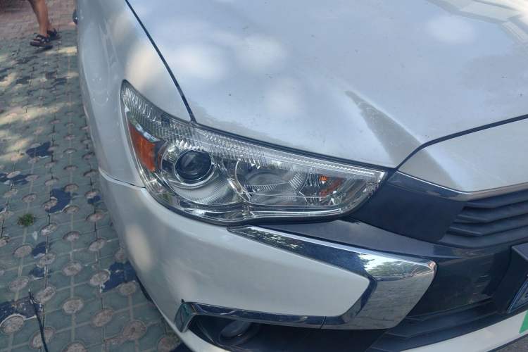 Used Mitsubishi ASX 2016 2.0L CVT Two-Wheel Drive Navigation Edition Right Front Headlight