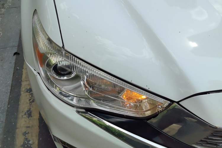 Used Mitsubishi ASX 2016 2.0L CVT Two-Wheel Drive Excellence Edition Right Front Headlight
