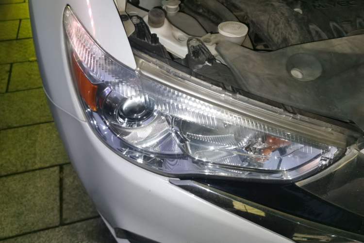 Used Mitsubishi ASX 2016 2.0L CVT Two-Wheel Drive Excellence Edition Right Front Headlight