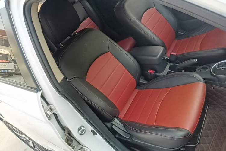 Used Mitsubishi ASX 2016 2.0L CVT Two-Wheel Drive Excellence Edition Right Front Seat