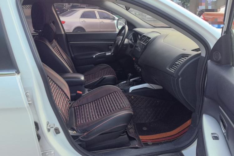 Used Mitsubishi ASX 2016 2.0L CVT Two-Wheel Drive Navigation Edition Right Front Seat
