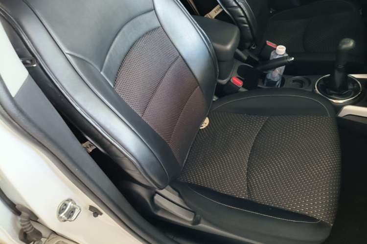 Used Mitsubishi ASX 2016 1.6L Manual Two-Wheel Drive Pioneer Edition Right Front Seat