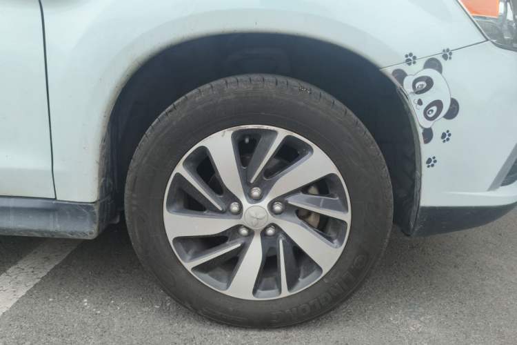 Used Mitsubishi ASX 2016 1.6L Manual Two-Wheel Drive Pioneer Edition Right Front Wheel Hub