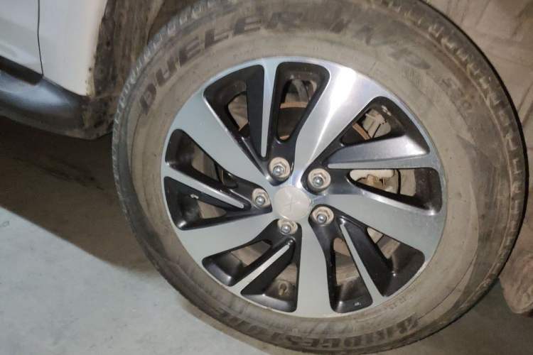 Used Mitsubishi ASX 2016 1.6L Manual Two-Wheel Drive Pioneer Edition Right Front Wheel Hub