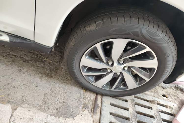 Used Mitsubishi ASX 2016 2.0L CVT Two-Wheel Drive Navigation Edition Right Front Wheel Hub