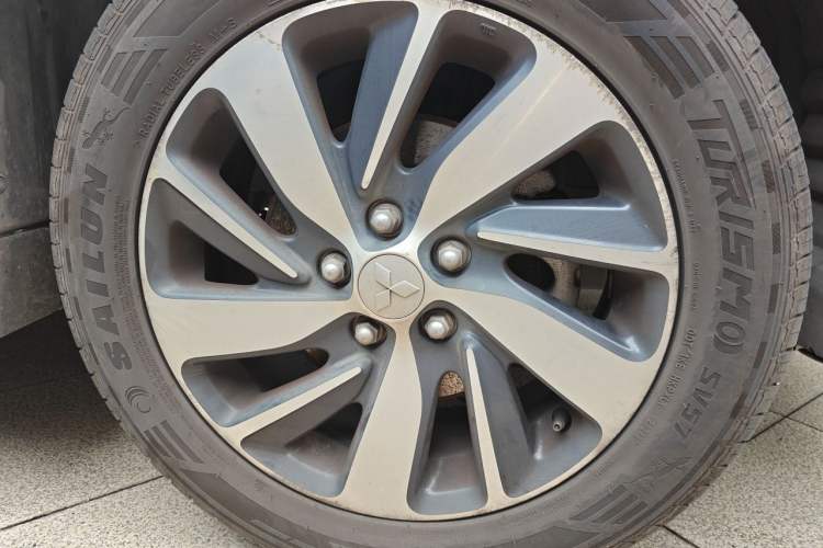 Used Mitsubishi ASX 2016 2.0L CVT Two-Wheel Drive Navigation Edition Right Front Wheel Hub